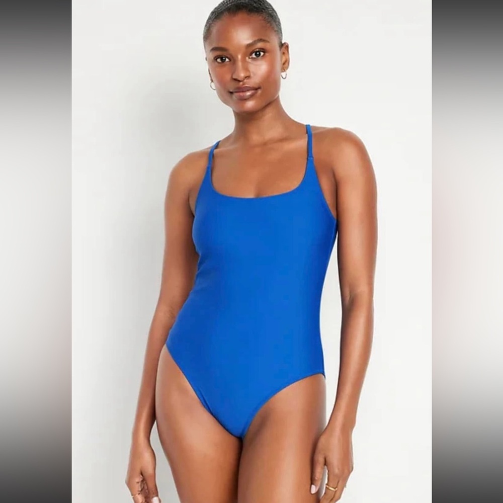 Old navy one piece bathing suit